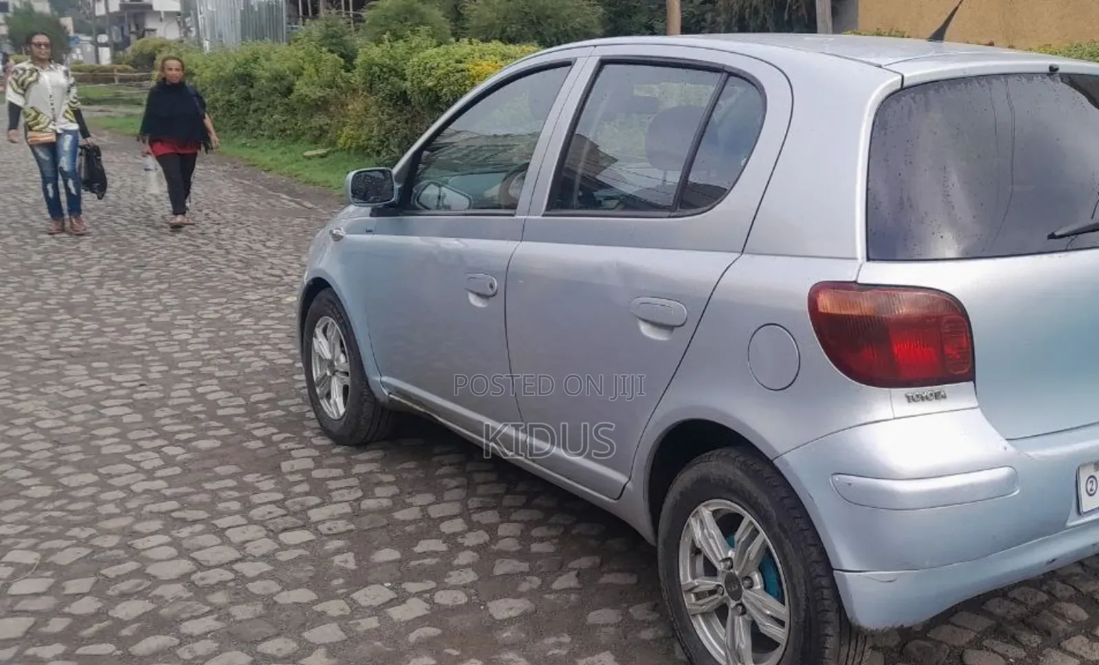 Toyota Vitz 2004 Blue