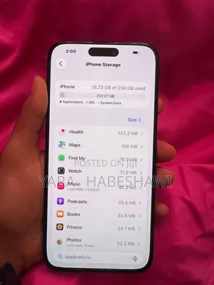 Photo - Apple iPhone 15 Pro Max 256 GB Black