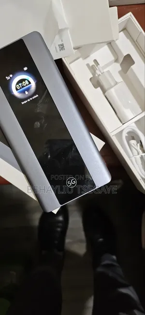 Photo - Huawei 5g Mobile Wifi Pro 5 (E6888-982)