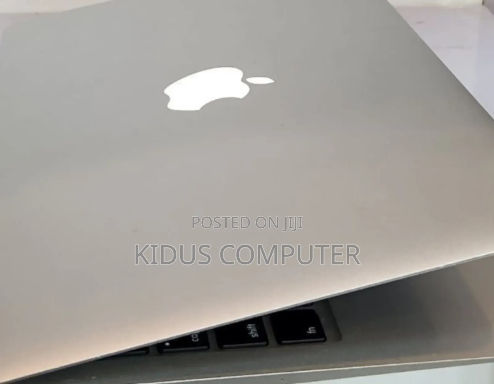 New Laptop Apple MacBook Air 2015 4GB Intel Core I5 SSD 128GB