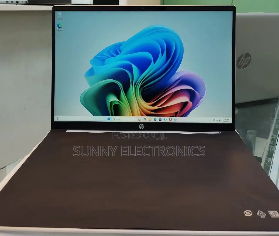 New Laptop HP OmniBook 5 14" 16GB AMD Ryzen 5 SSD 512GB