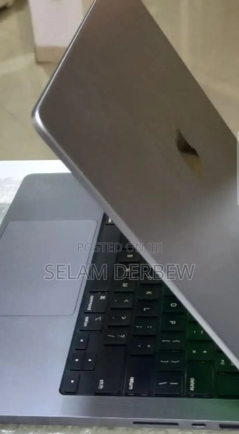 New Laptop Apple MacBook Pro M1 16GB Apple M1 Pro SSD 512GB