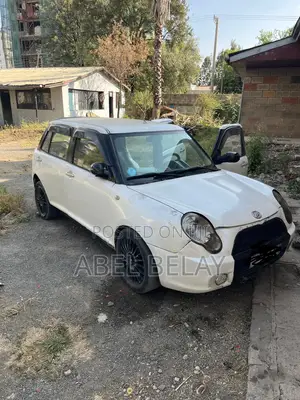 Photo - Lifan 520 2010 White