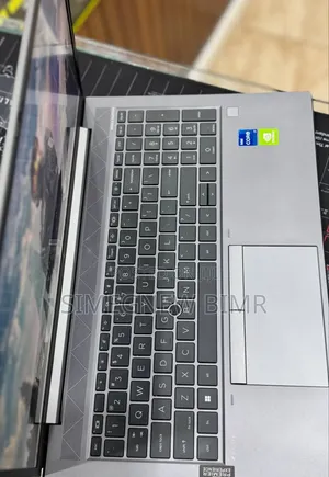 New Laptop HP ZBook Studio G8 16GB Intel Core I7 SSD 512GB