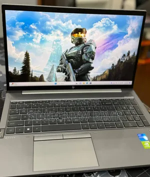 New Laptop HP ZBook Studio G8 16GB Intel Core I7 SSD 512GB