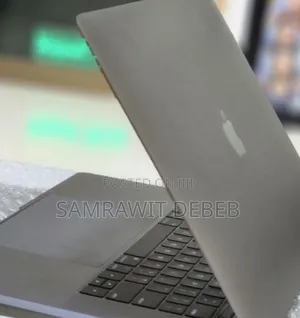 New Laptop Apple MacBook Pro 2017 16GB Intel Core I7 SSD 512GB