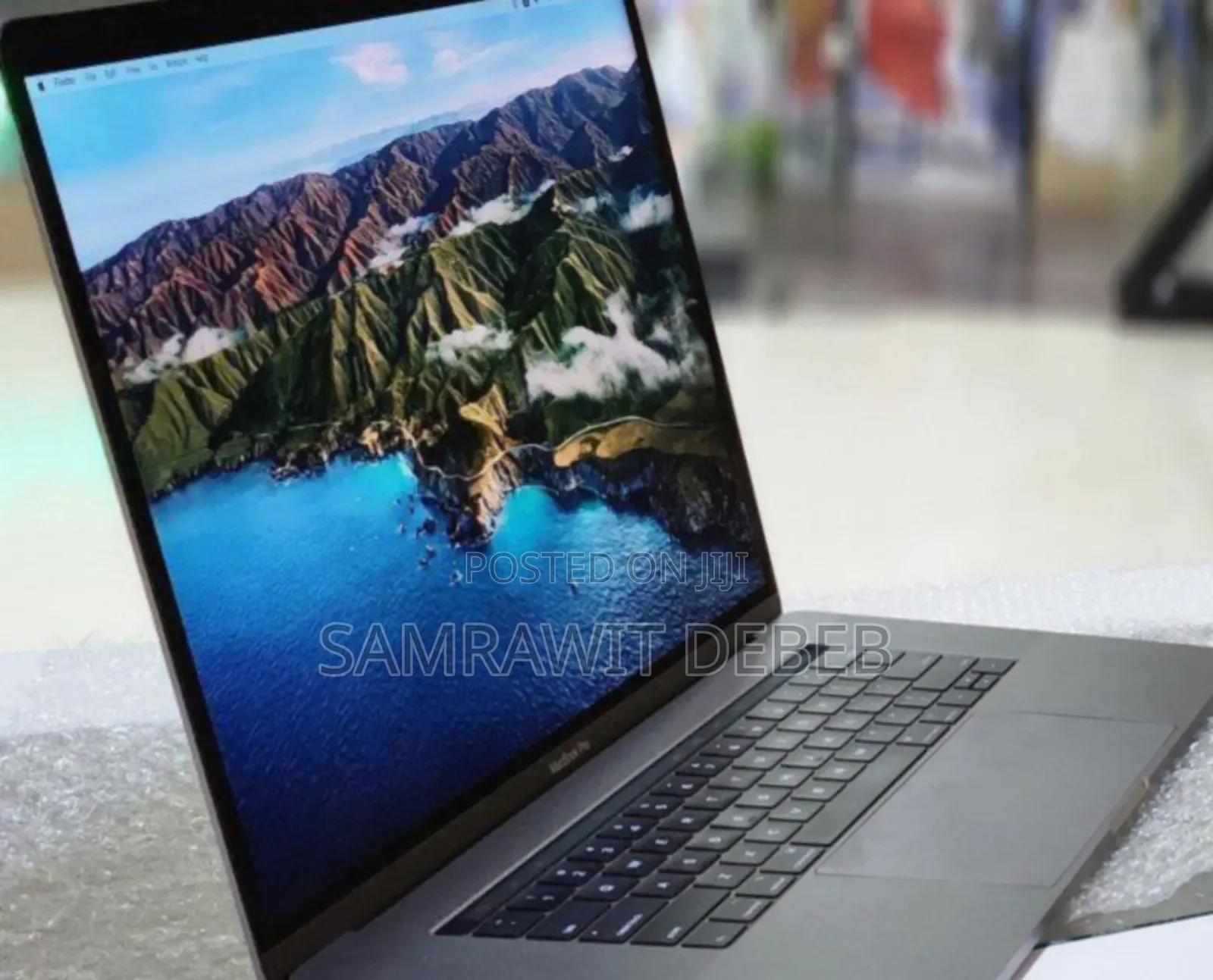 New Laptop Apple MacBook Pro 2017 16GB Intel Core I7 SSD 512GB