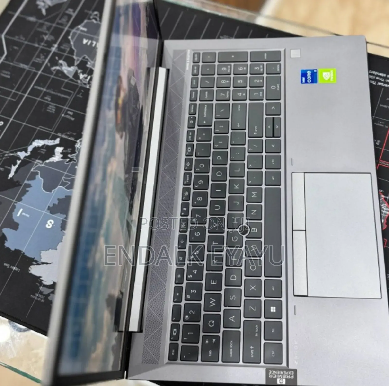 New Laptop HP ZBook Firefly G8 16GB Intel Core I7 SSD 512GB