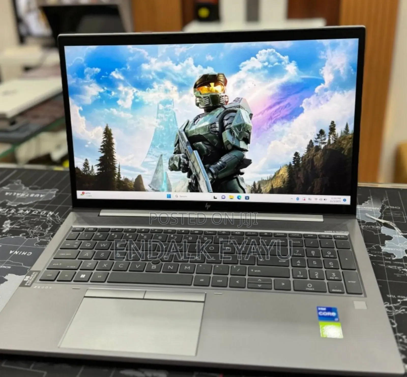 New Laptop HP ZBook Firefly G8 16GB Intel Core I7 SSD 512GB