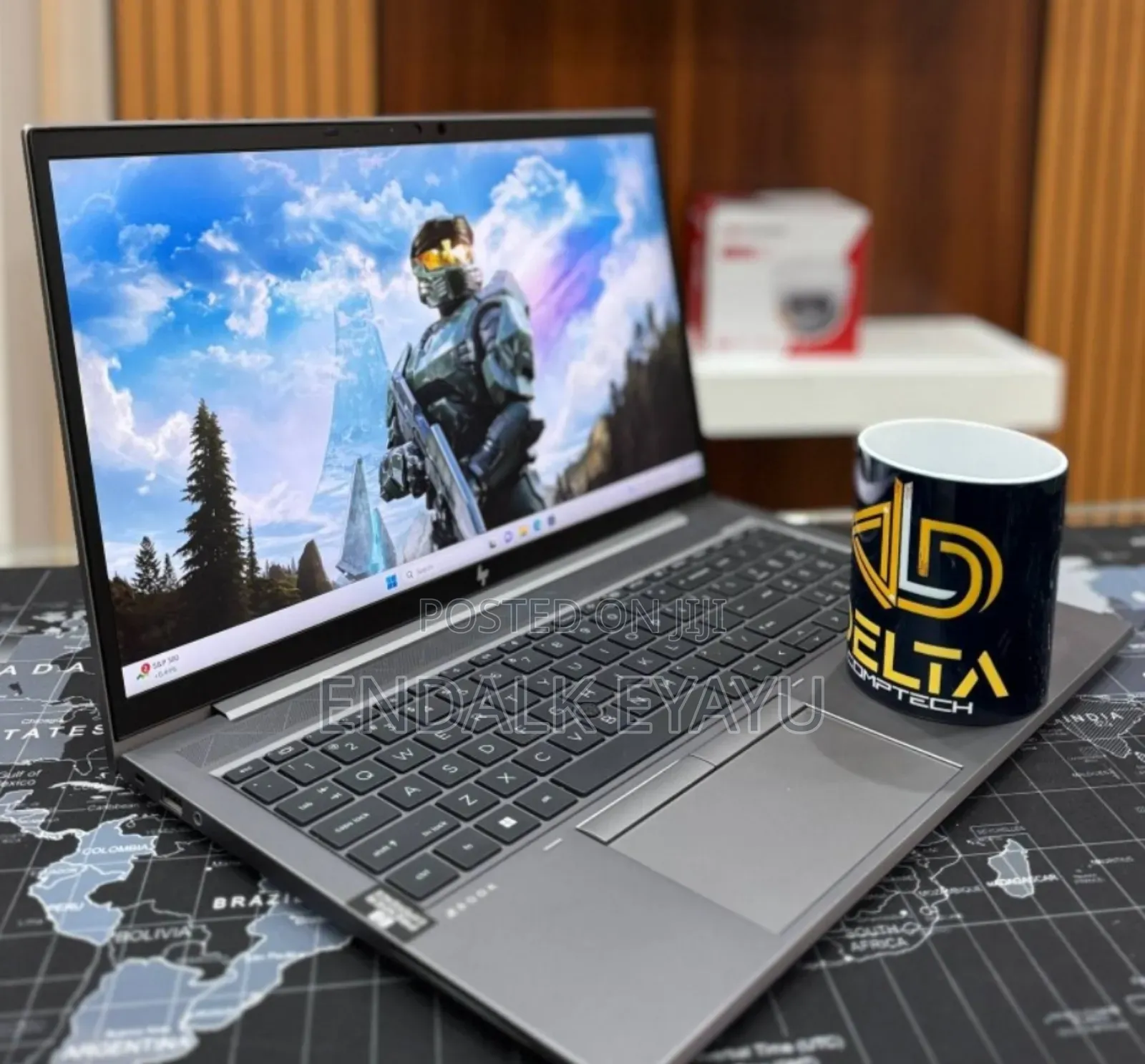 New Laptop HP ZBook Firefly G8 16GB Intel Core I7 SSD 512GB