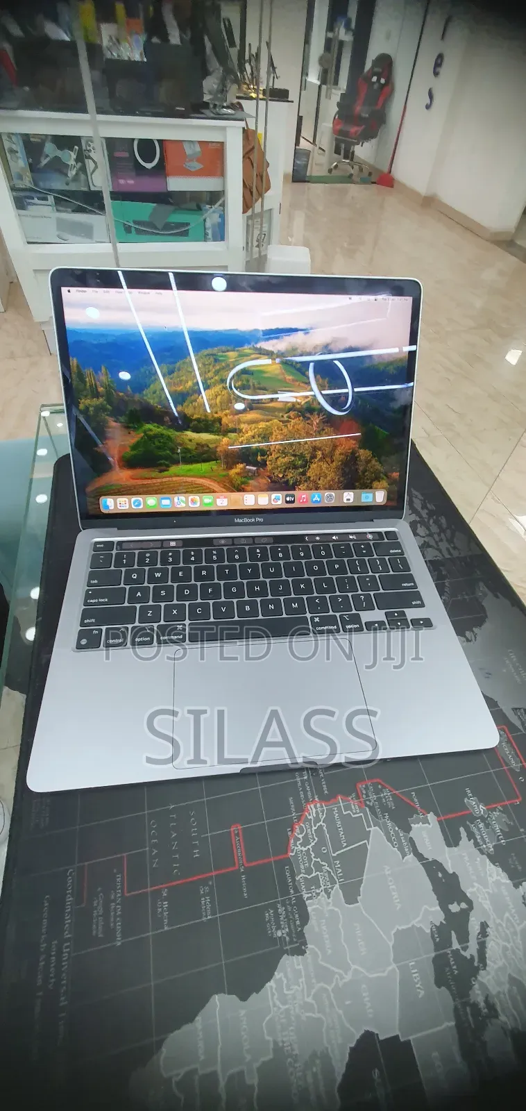 New Laptop Apple MacBook Pro 2022 M2 8GB Apple M2 SSD 256GB