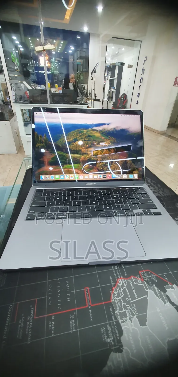 New Laptop Apple MacBook Pro 2022 M2 8GB Apple M2 SSD 256GB
