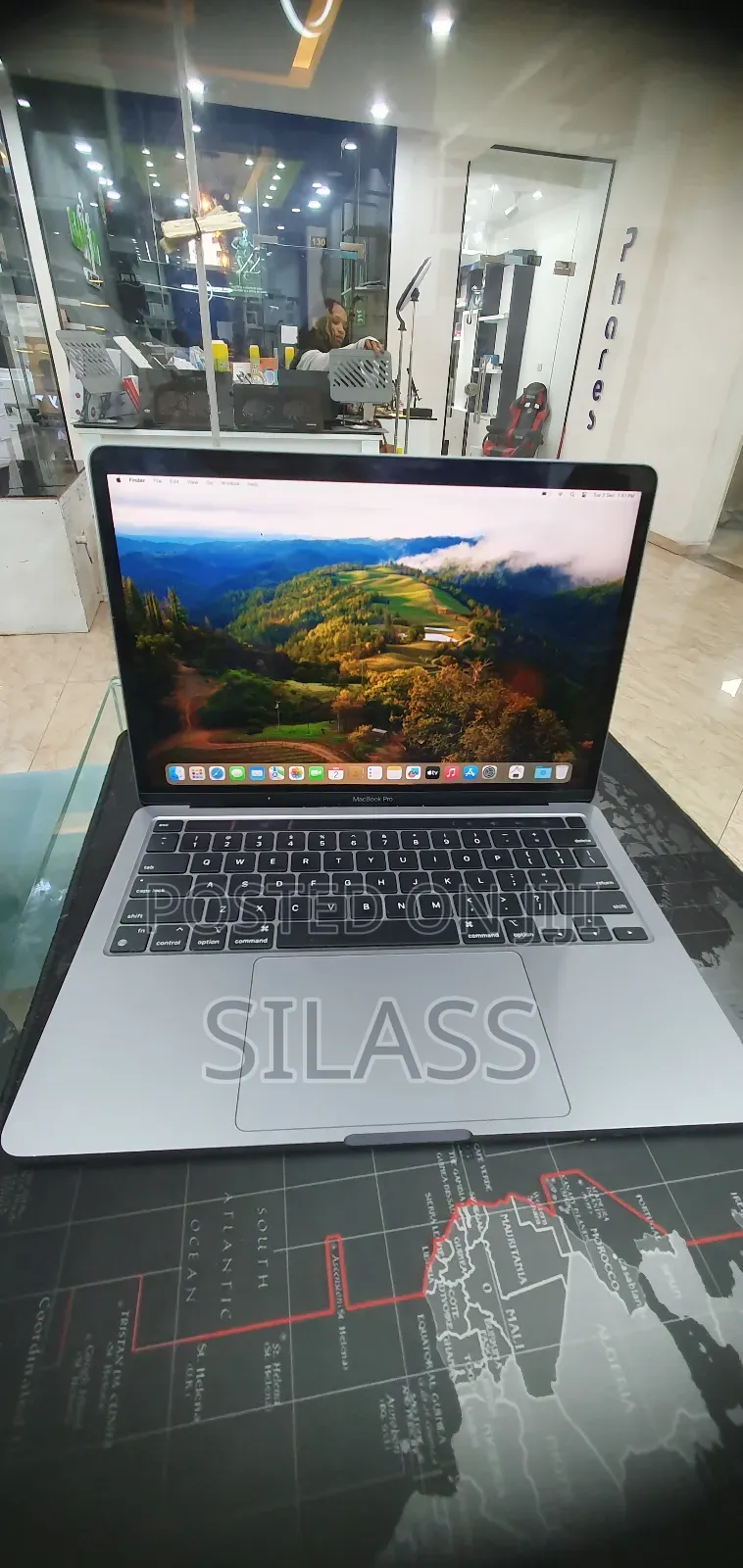 New Laptop Apple MacBook Pro 2022 M2 8GB Apple M2 SSD 256GB