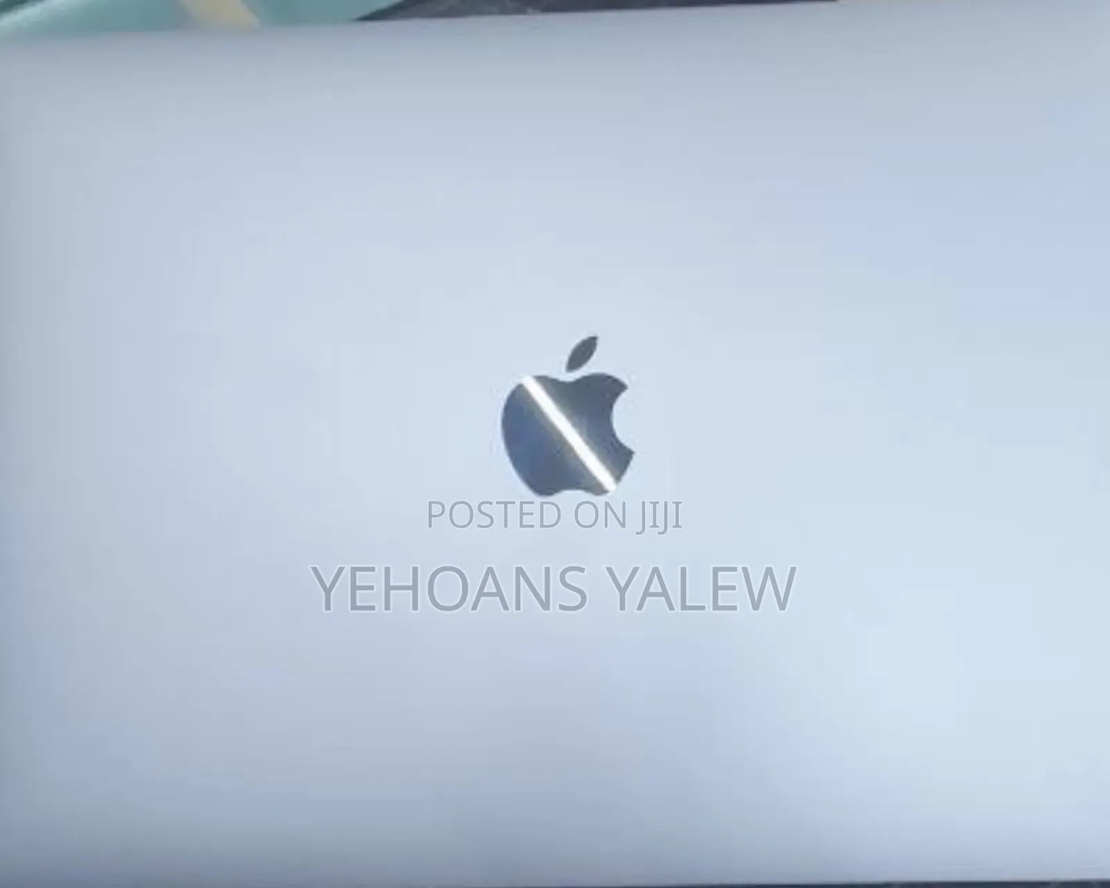 New Laptop Apple MacBook Pro 2022 M2 8GB Apple M2 SSD 256GB