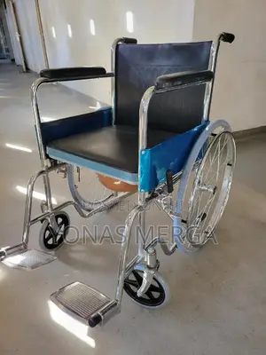 Photo - Toilet Wheelchair幣臣wilcher郾雀it Has a Durable, High-Strength Mild Steel