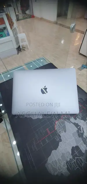 New Laptop Apple MacBook Pro 2023 M2 8GB Apple M2 SSD 256GB