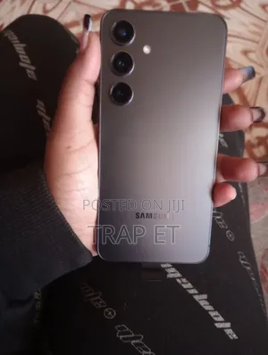 Photo - New Samsung Galaxy S24 256 GB Black