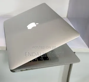 Photo - New Laptop Apple MacBook Air 2017 8GB Intel Core I5 SSD 128GB