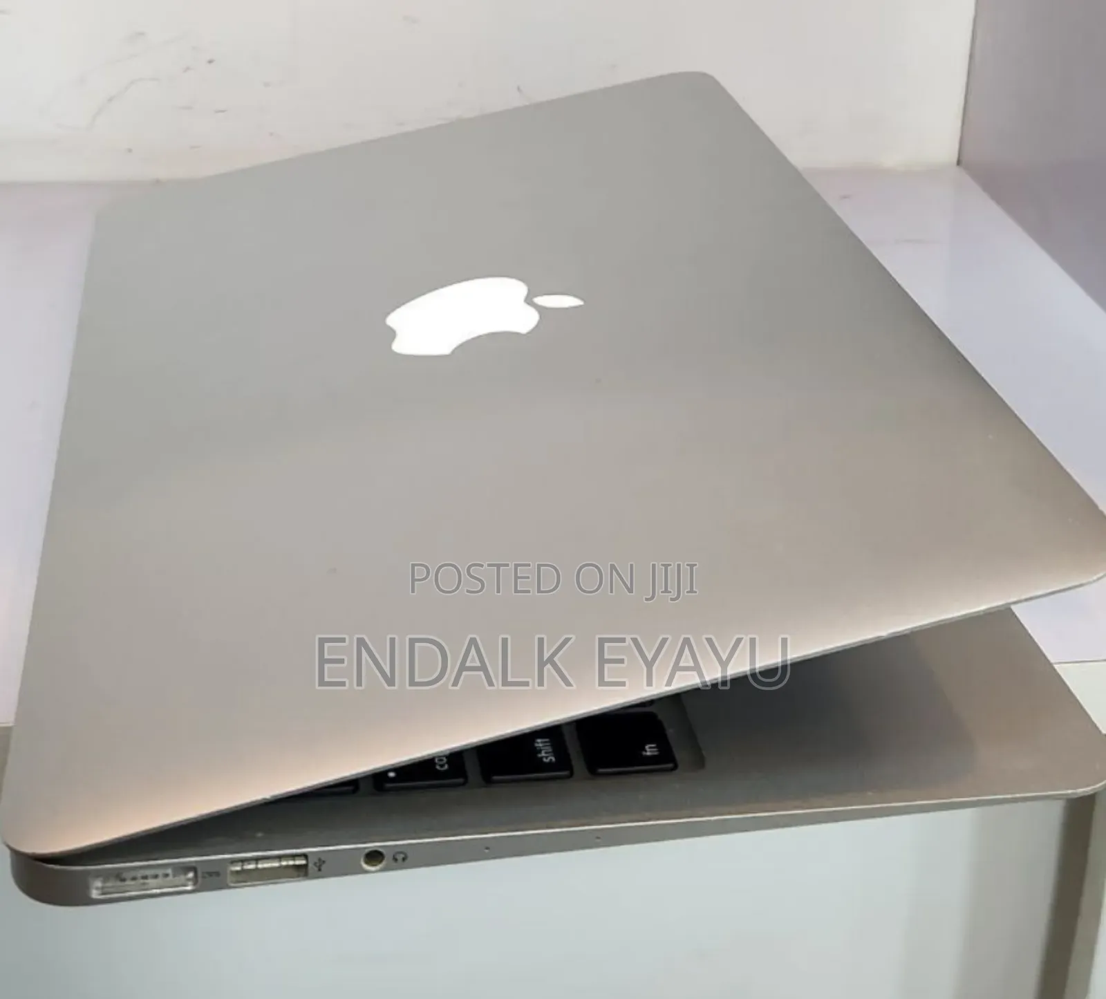 New Laptop Apple MacBook Air 2015 4GB Intel Core I5 SSD 128GB
