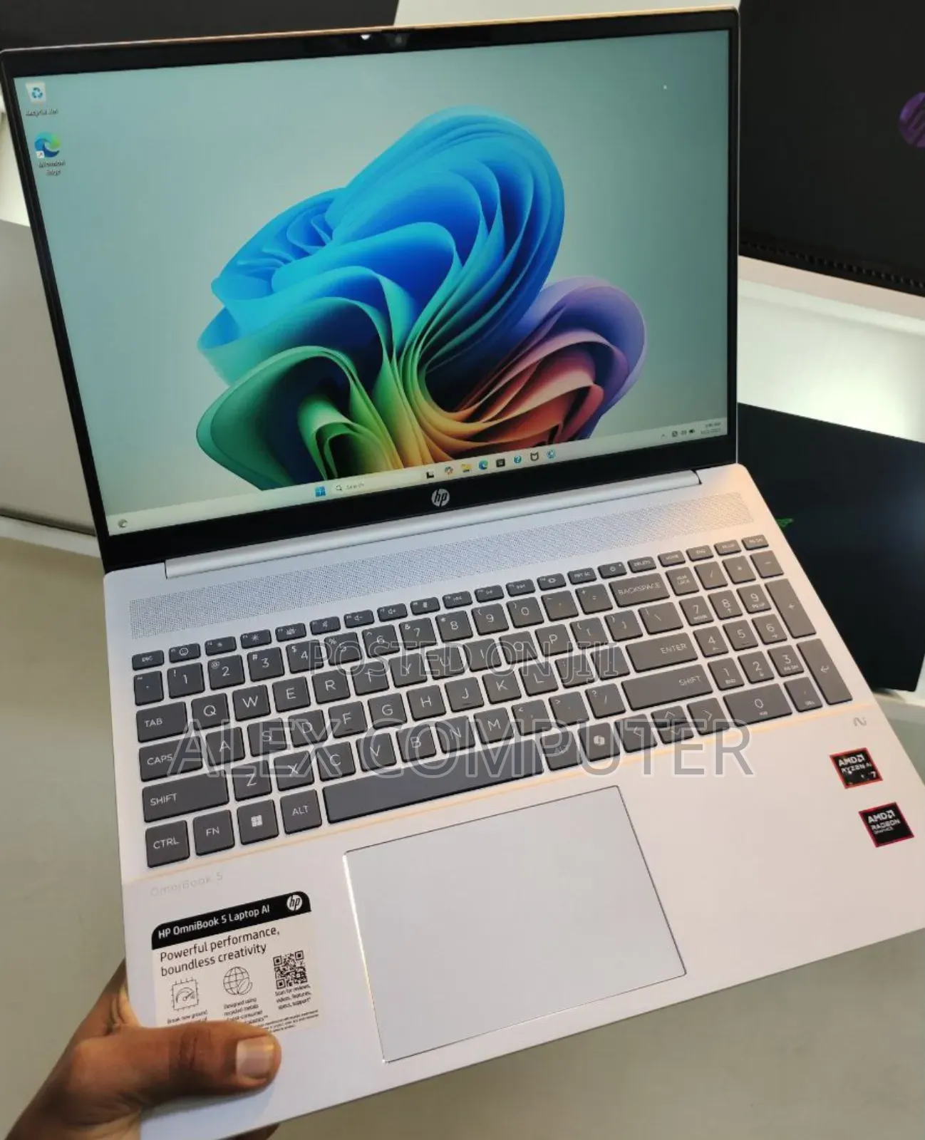 New Laptop HP OmniBook X Flip 16" 16GB AMD Ryzen 7 SSD 512GB
