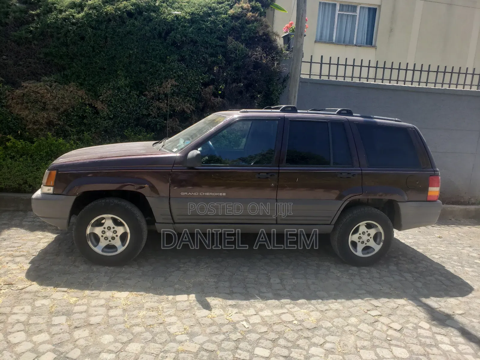 Jeep Cherokee 1998 Red