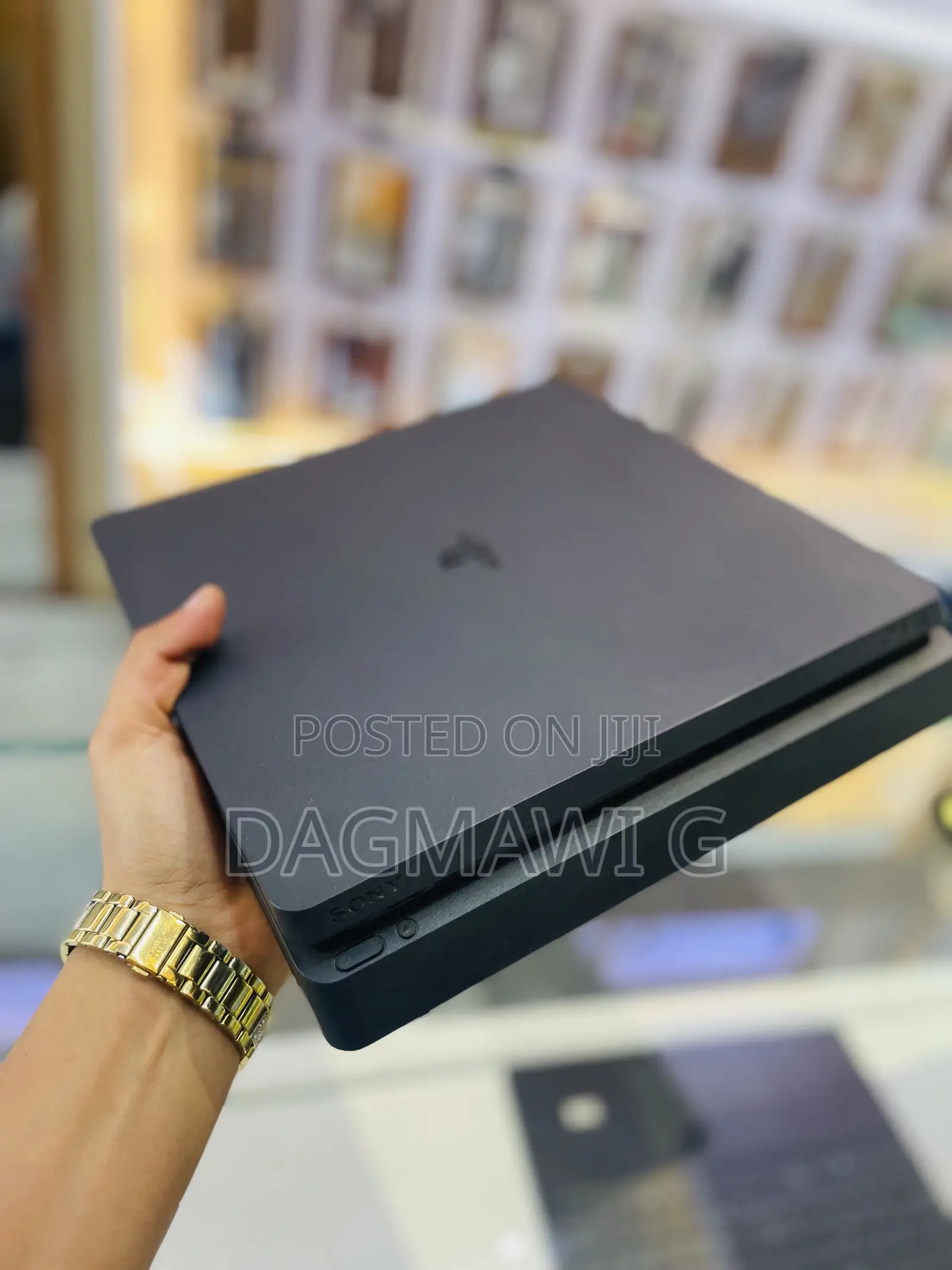 Playstation 4 Slim 500 Gb + 1 Controller Jail Brake