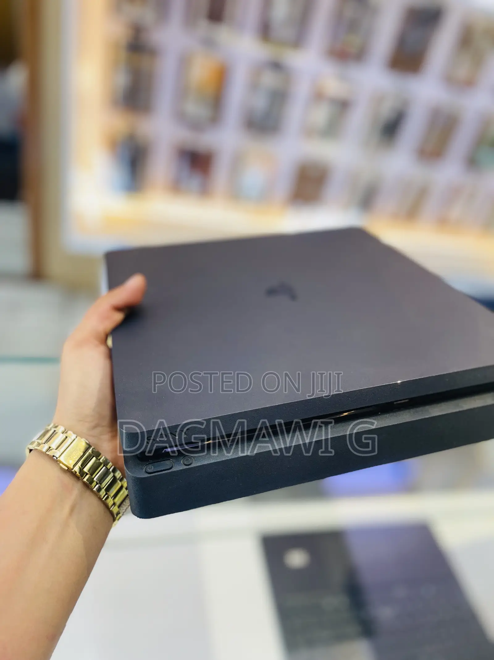 Playstation 4 Slim 500 Gb + 1 Controller Jail Brake