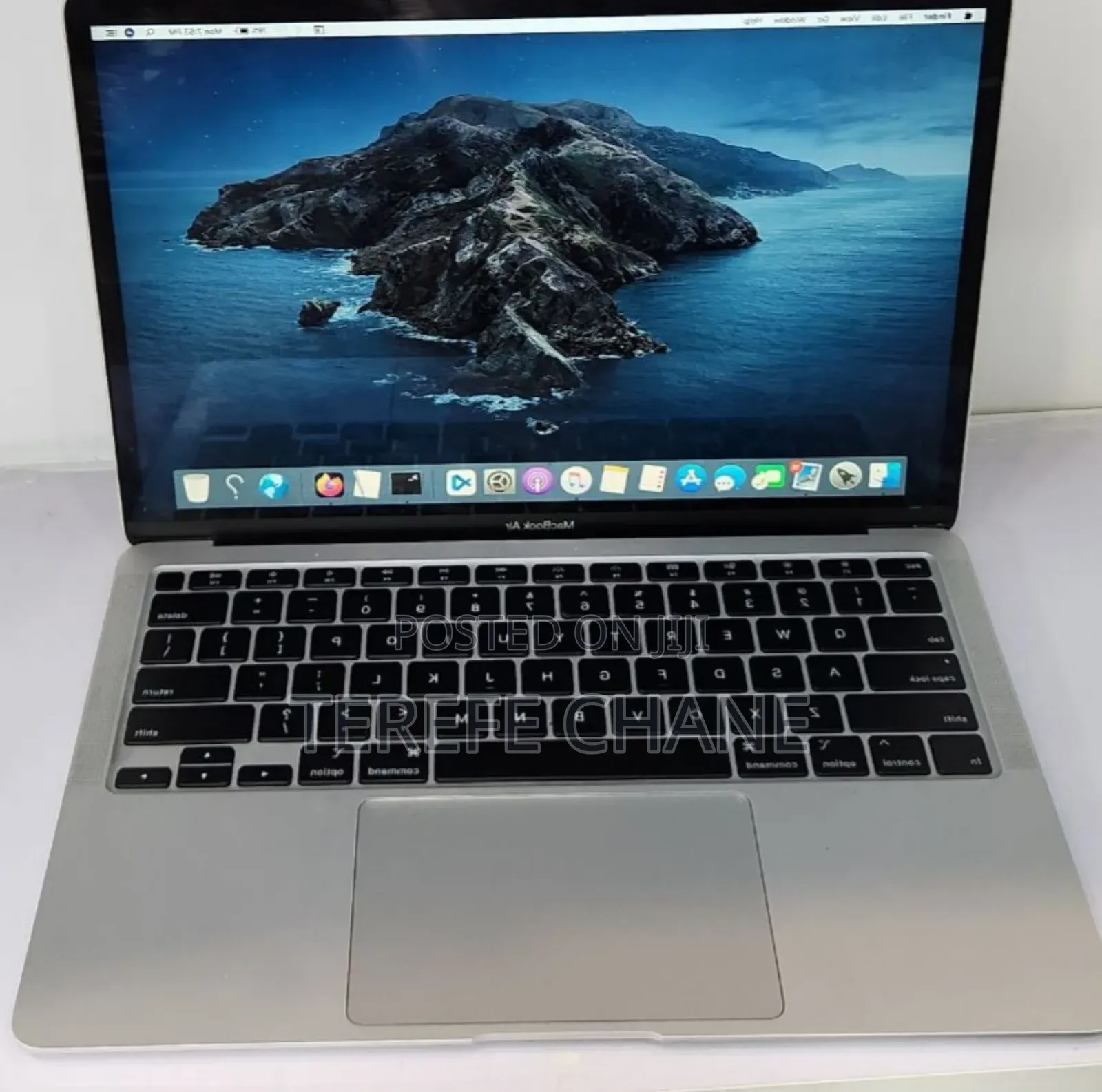New Laptop Apple MacBook 2020 8GB Intel Core I3 SSD 256GB