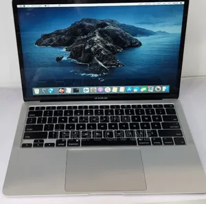 Photo - New Laptop Apple MacBook 2020 8GB Intel Core I3 SSD 256GB