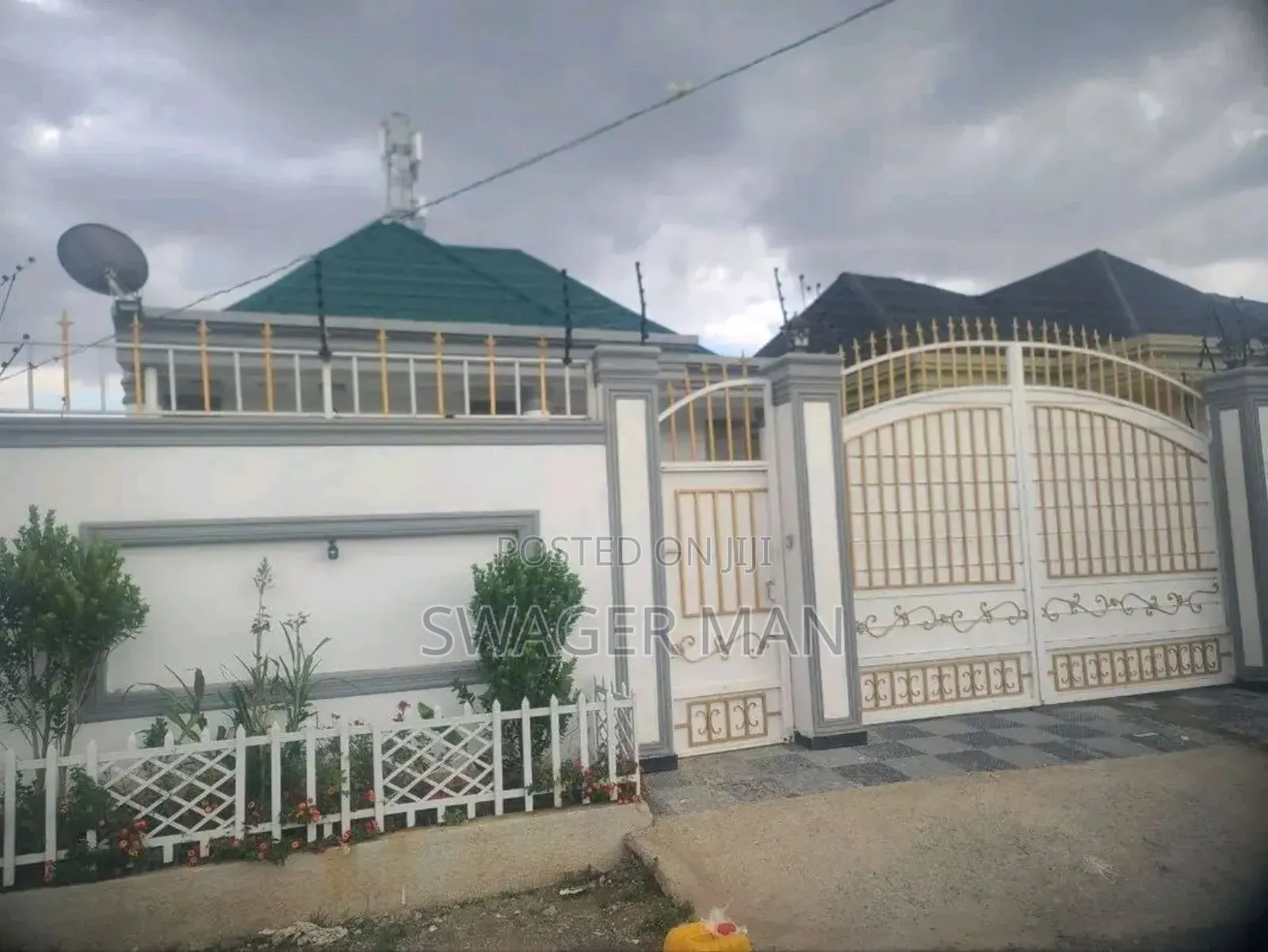 Furnished 5bdrm Villa in Bole, Yeka for sale