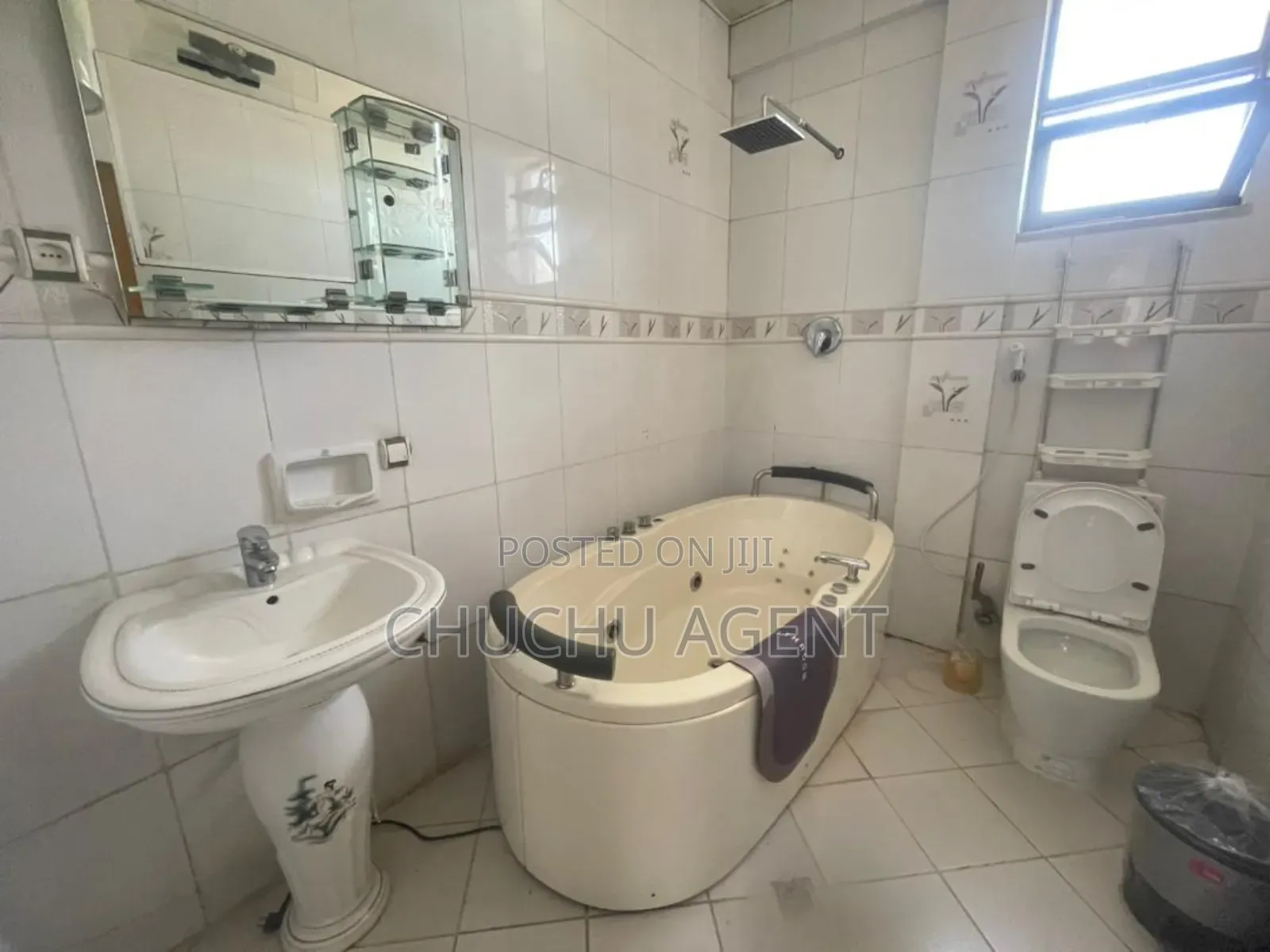 Furnished 4bdrm House in Bole for rent