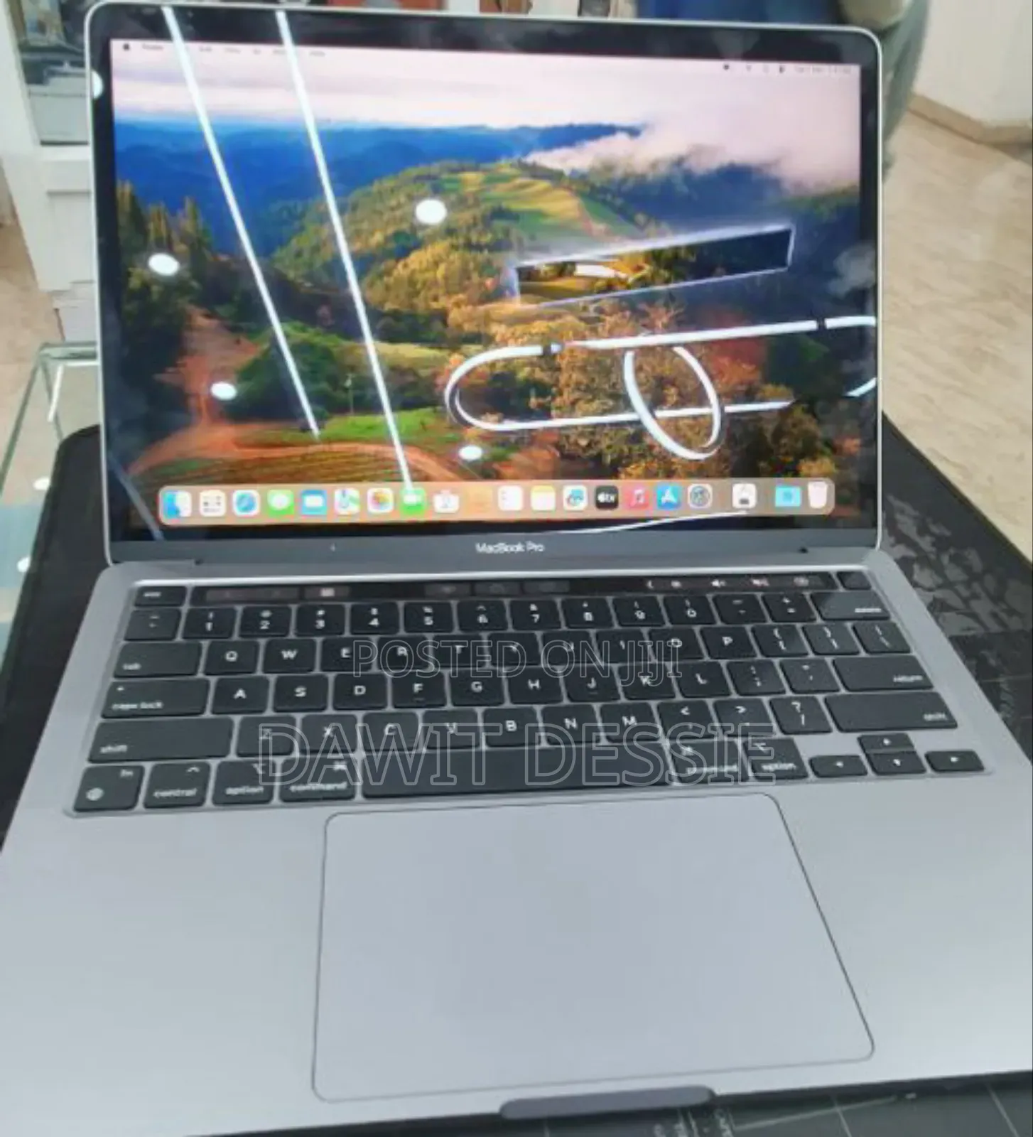 New Laptop Apple MacBook Pro 2022 M2 8GB Apple M2 SSD 256GB