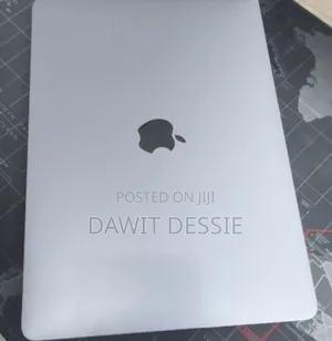 New Laptop Apple MacBook Pro 2022 M2 8GB Apple M2 SSD 256GB