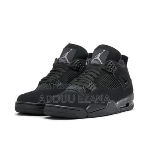 Photo - Jordan 4 Black Cat