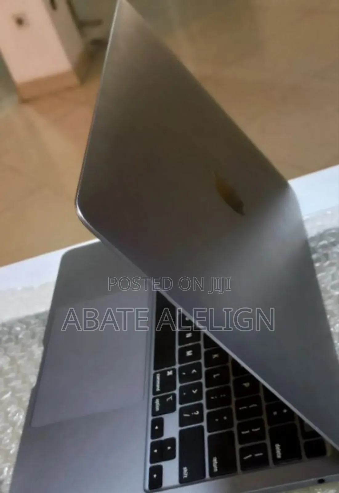 New Laptop Apple MacBook Pro M1 8GB Apple M1 SSD 256GB