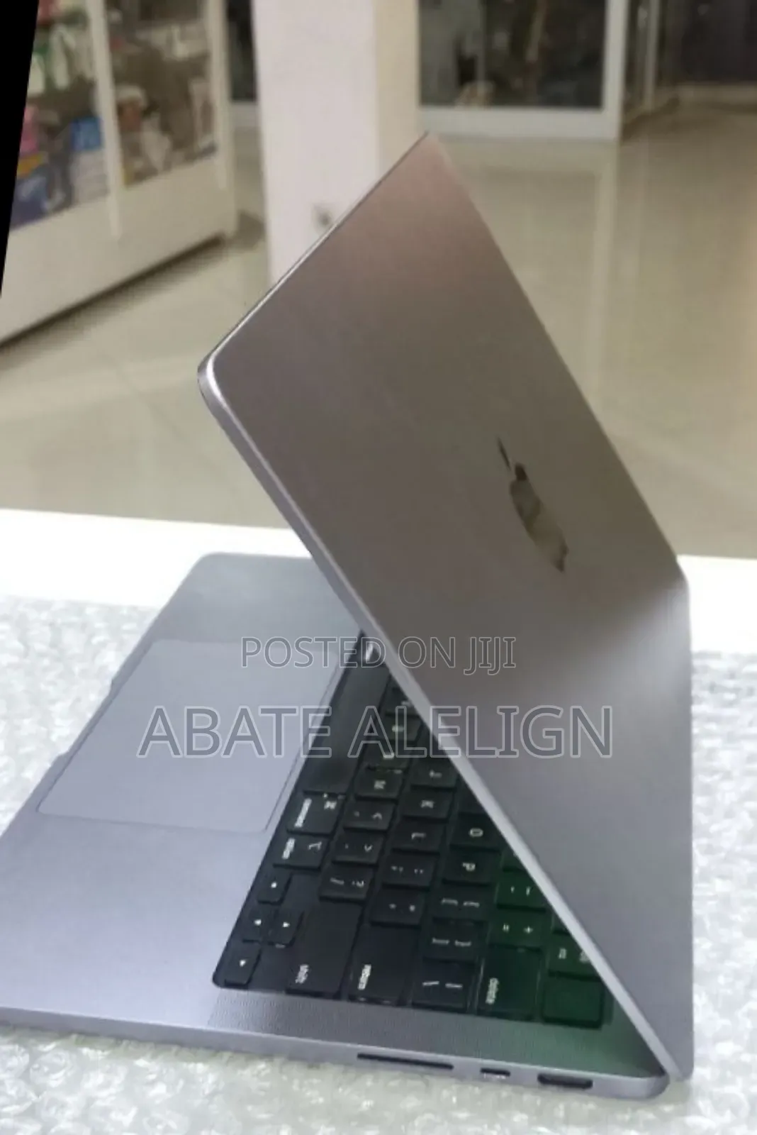 New Laptop Apple MacBook Pro 2021 M1 16GB Apple M1 Pro SSD 512GB