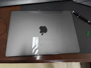 New Laptop Apple MacBook Pro M1 16GB Apple M1 Pro SSD 500GB