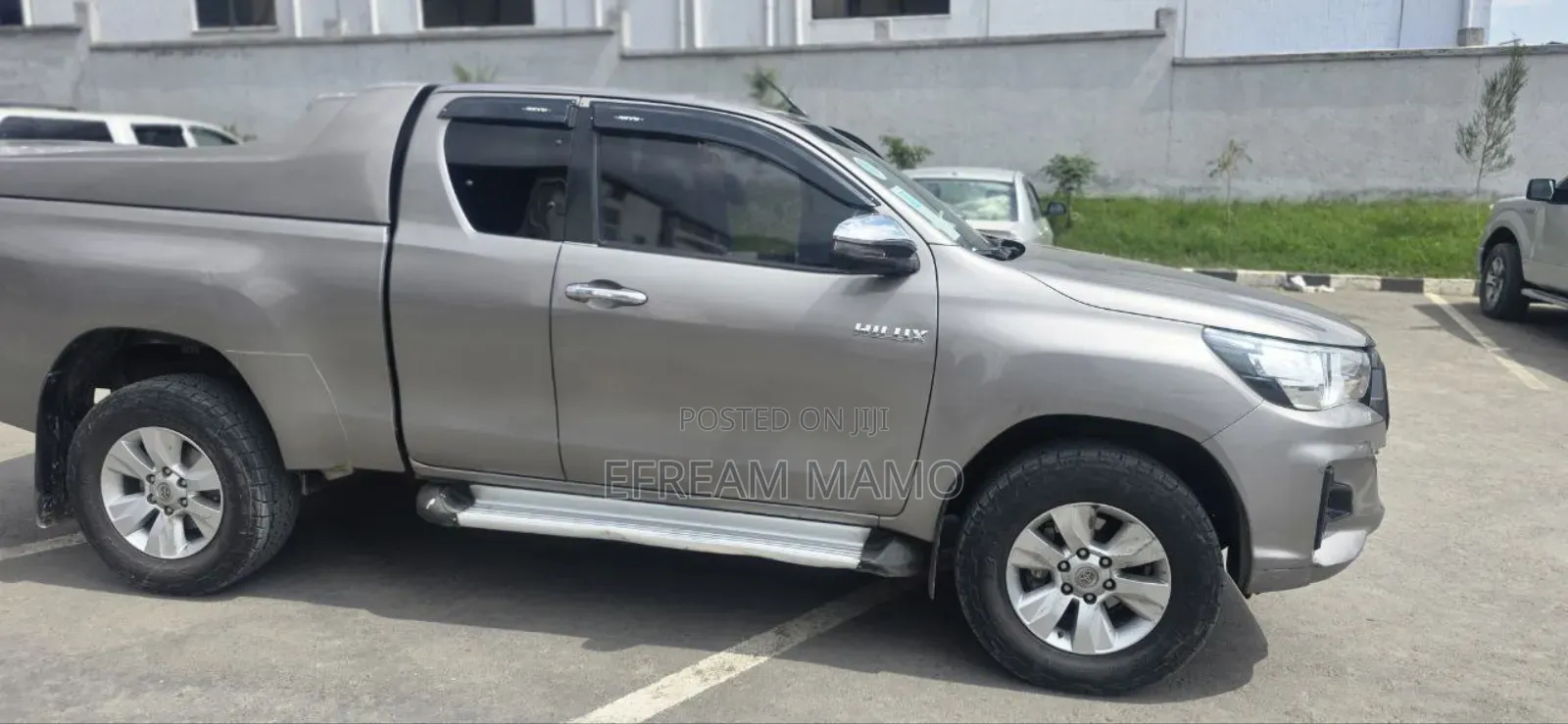 Toyota Hilux 2020 Gray