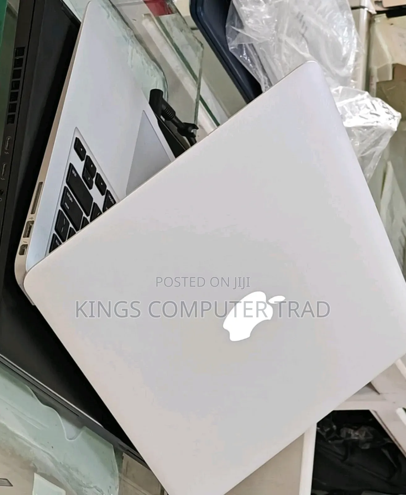 New Laptop Apple MacBook Air 2017 8GB Intel Core I7 SSD 256GB