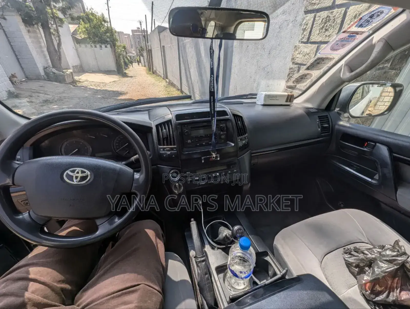 Toyota Land Cruiser 2012 White