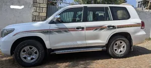 Photo - Toyota Land Cruiser 2012 White