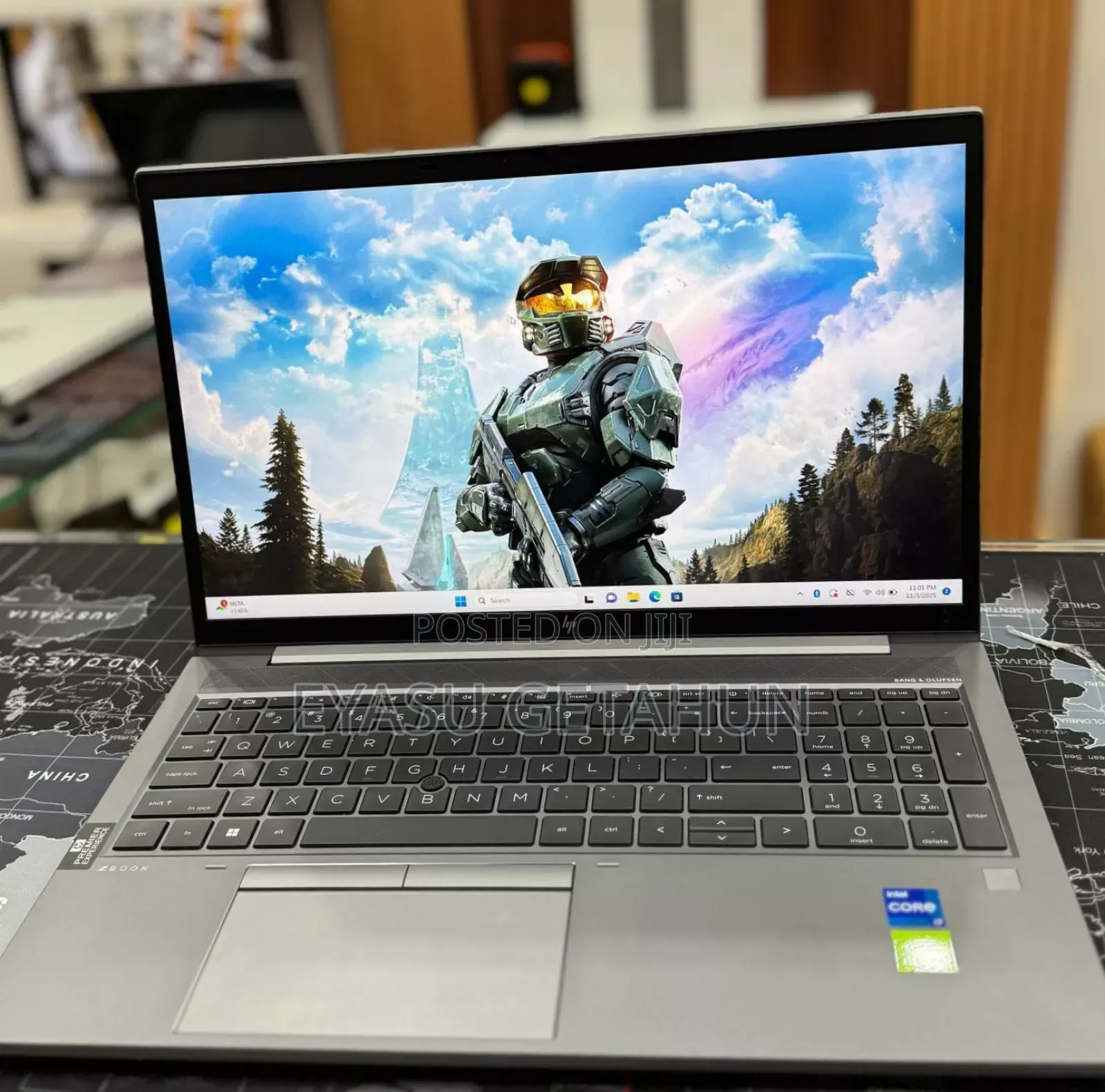 New Laptop HP ZBook Firefly G8 16GB Intel Core I7 SSD 512GB