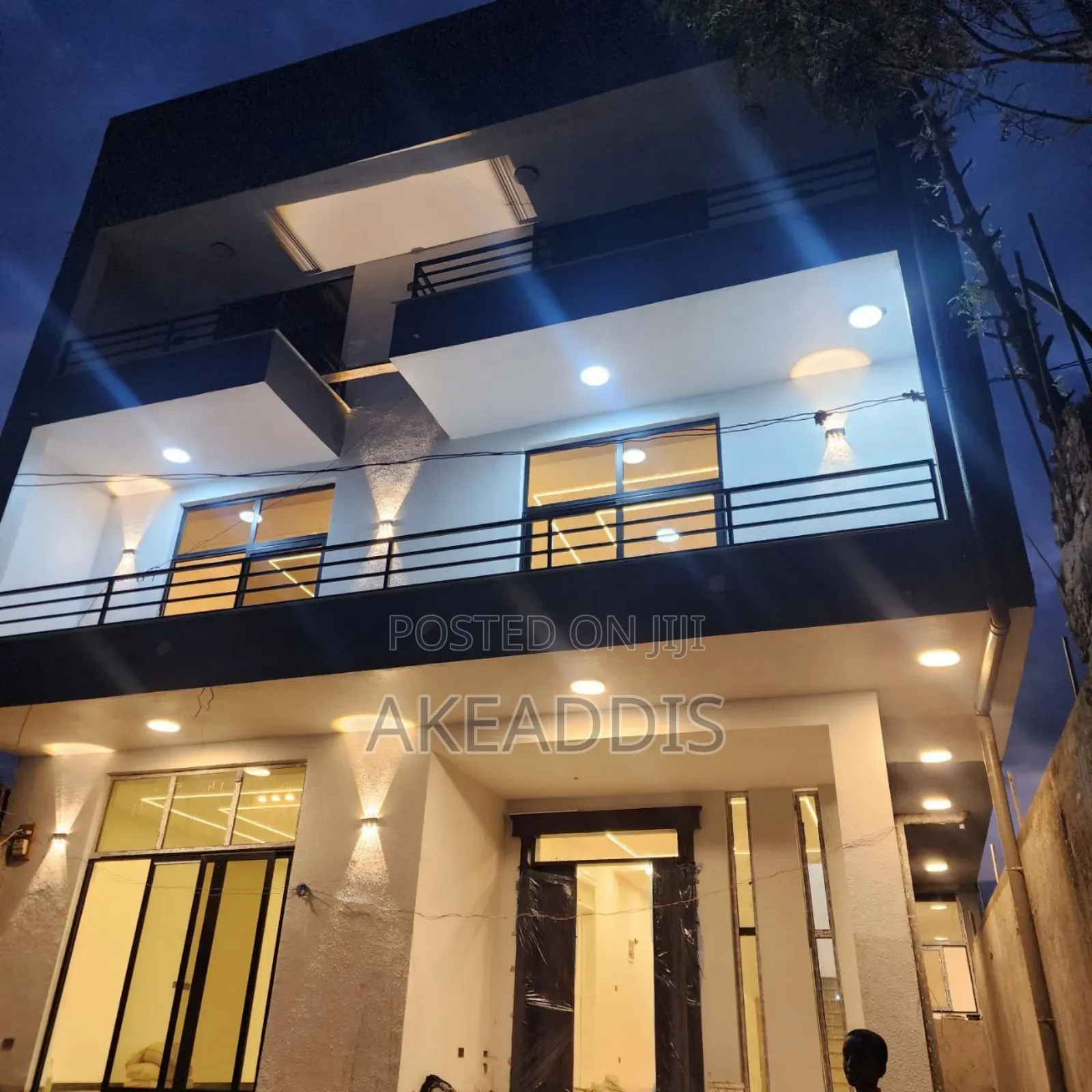 Furnished 6bdrm Townhouse/Terrace in ፉሪ, Kolfe Keranio for sale