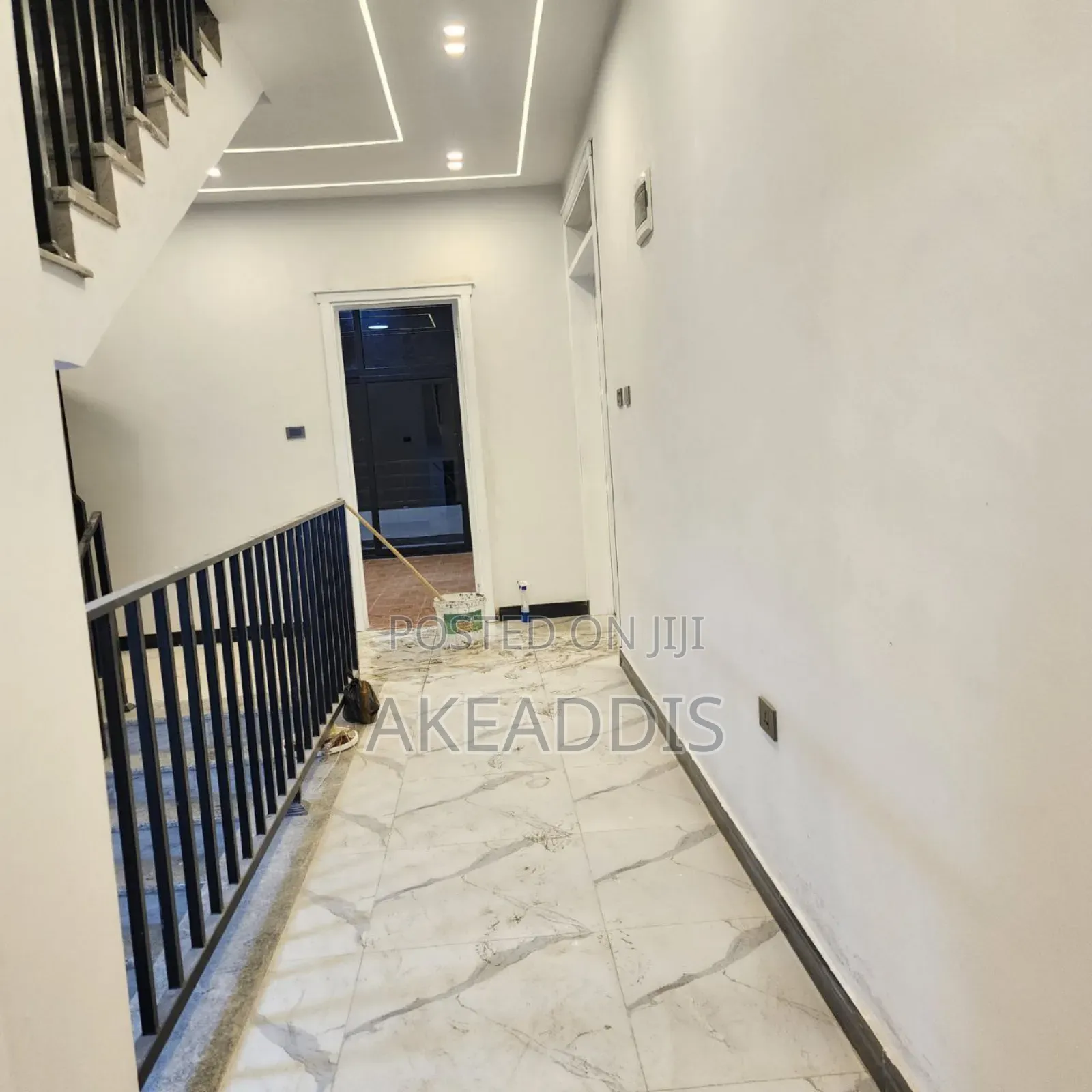 Furnished 6bdrm Townhouse/Terrace in ፉሪ, Kolfe Keranio for sale