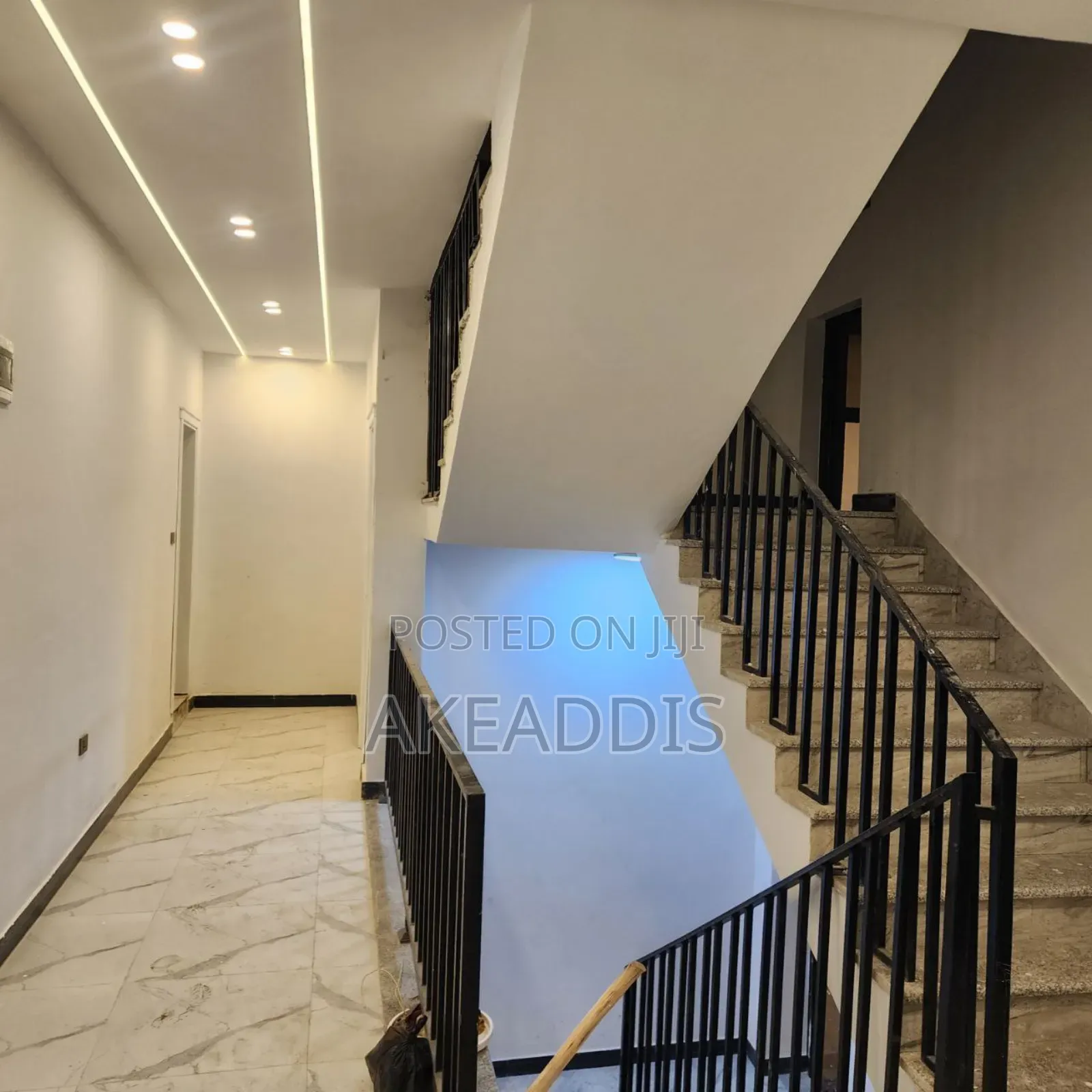 Furnished 6bdrm Townhouse/Terrace in ፉሪ, Kolfe Keranio for sale