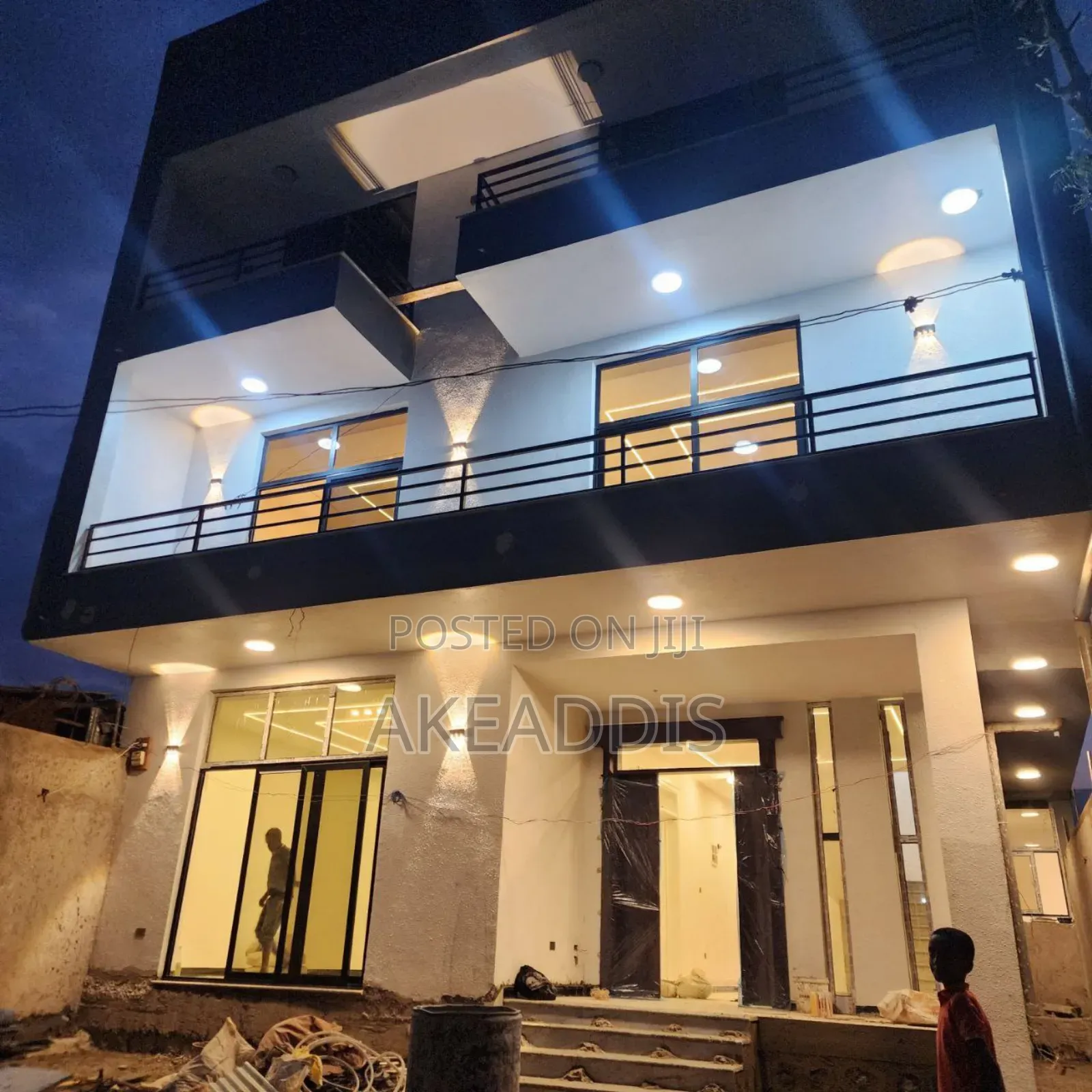 Furnished 6bdrm Townhouse/Terrace in ፉሪ, Kolfe Keranio for sale