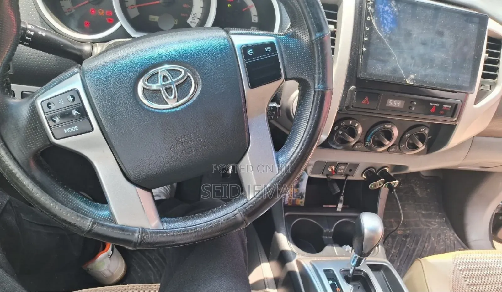 Toyota Hilux 2013 Gray