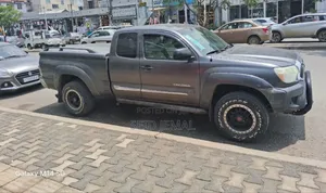 Toyota Hilux 2013 Gray