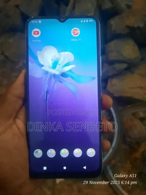 Photo - Vivo V20 128 GB White