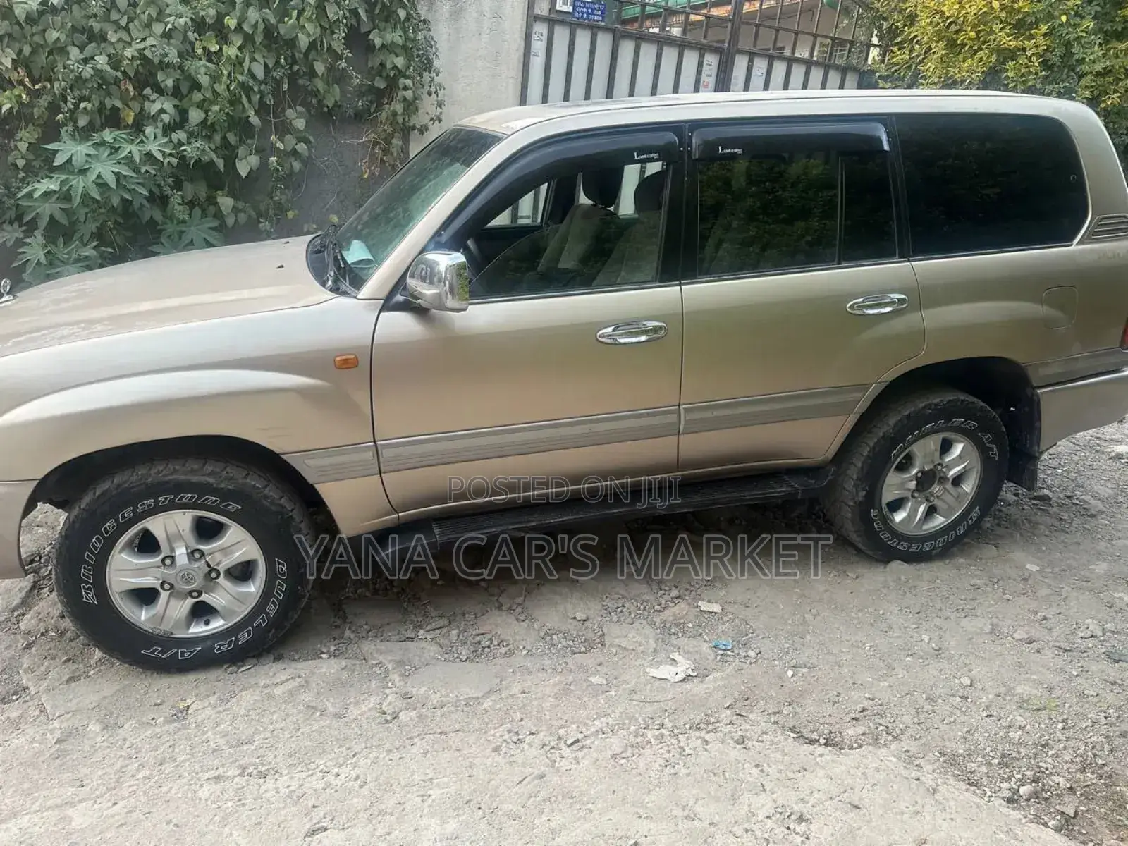 Toyota Land Cruiser 2006 White